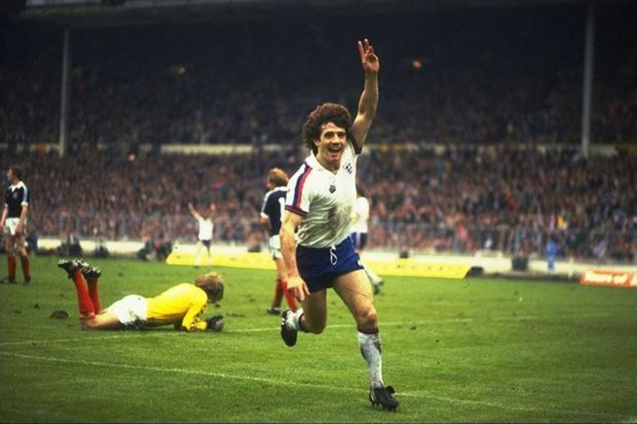 Kevin Keegan, lenda do futebol inglês e bicampeão da Bola de Ouro, morre aos 75 anos