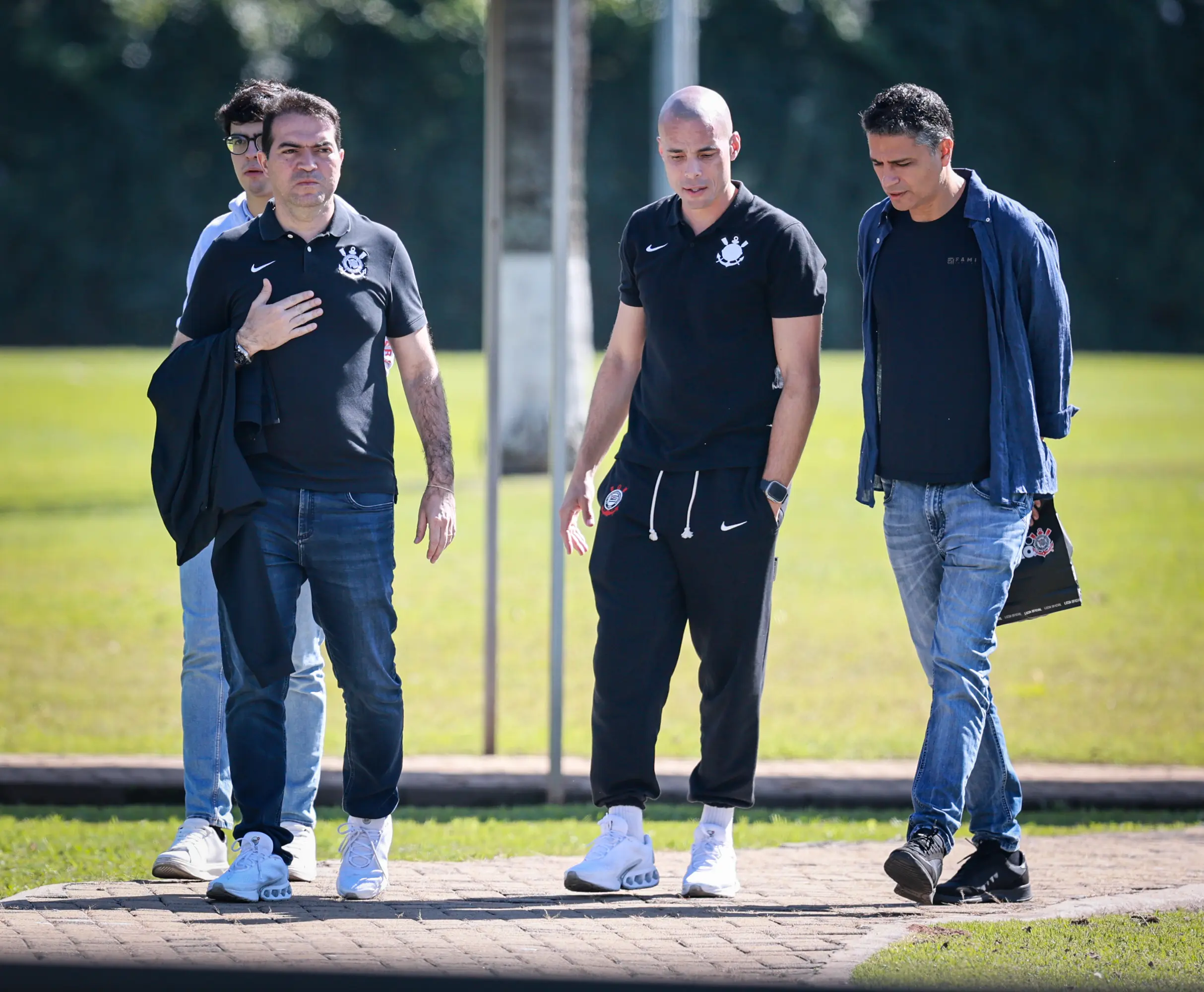 Corinthians prioriza salários e organiza estratégia para quitar dívidas e remover punições