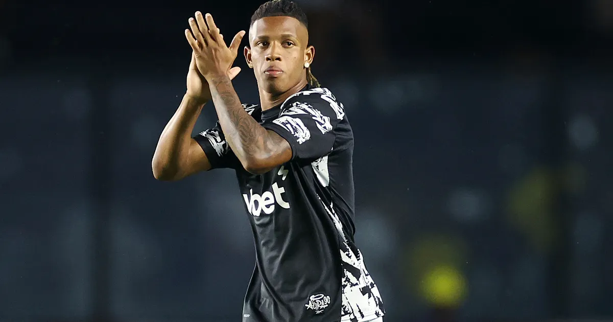 Botafogo mantém exigência de 30 milhões de euros para liberar Danilo ao Palmeiras