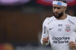 Corinthians avalia que retorno de Memphis Depay sem contrato é inviável