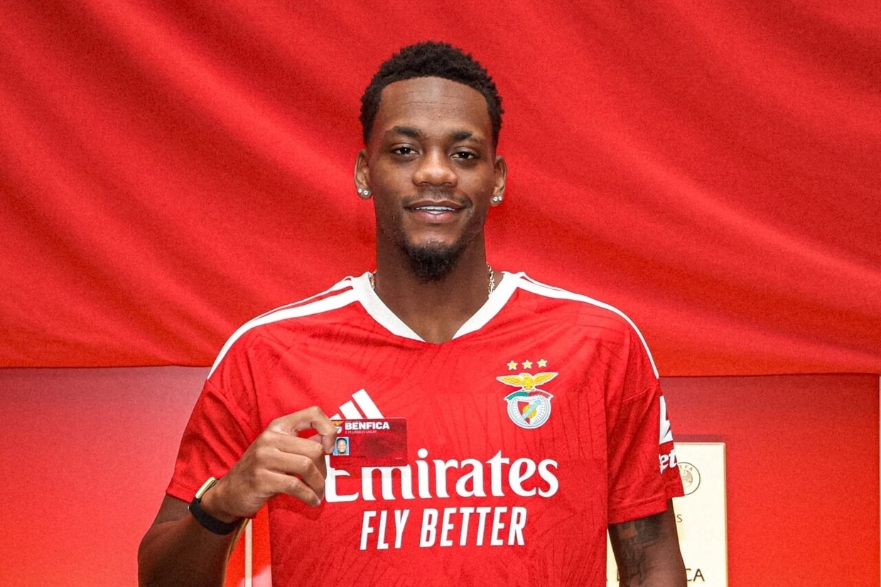 Benfica oficializa a contratação de Jhon Durán por empréstimo