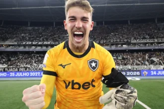 Léo Linck deixa o Botafogo e acerta empréstimo com o Estrela Amadora