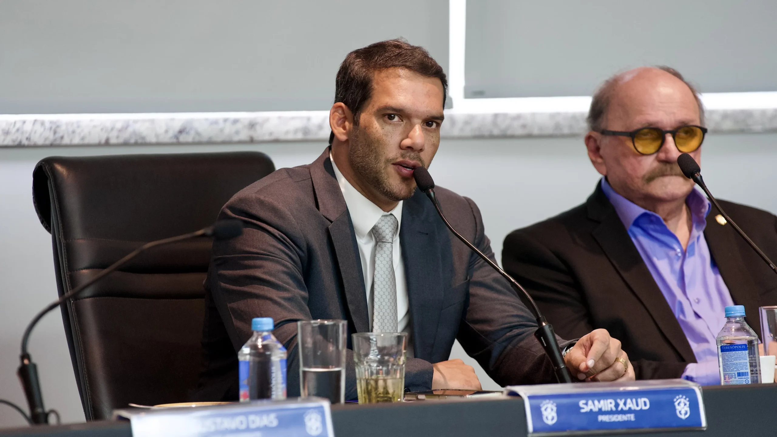 Brasileirão adota impedimento semiautomático para acelerar decisões de arbitragem
