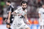 Racing recebe Lautaro Díaz por empréstimo do Cruzeiro após saída do atacante do Santos