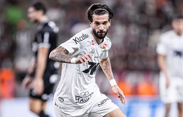 Racing recebe Lautaro Díaz por empréstimo do Cruzeiro após saída do atacante do Santos