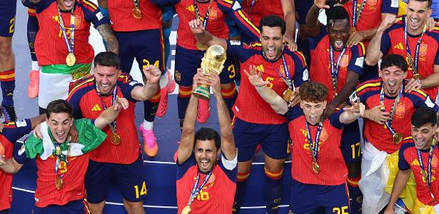 Espanha bicampeã mundial reafirma domínio técnico com estilo de jogo inimitável