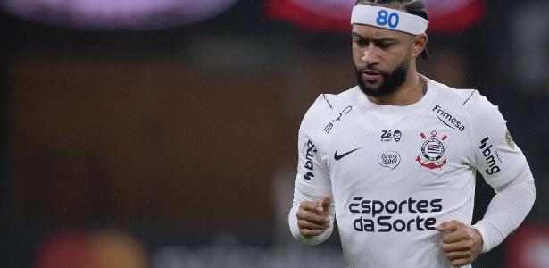 Negociações entre Memphis Depay e Corinthians travam por divergências financeiras