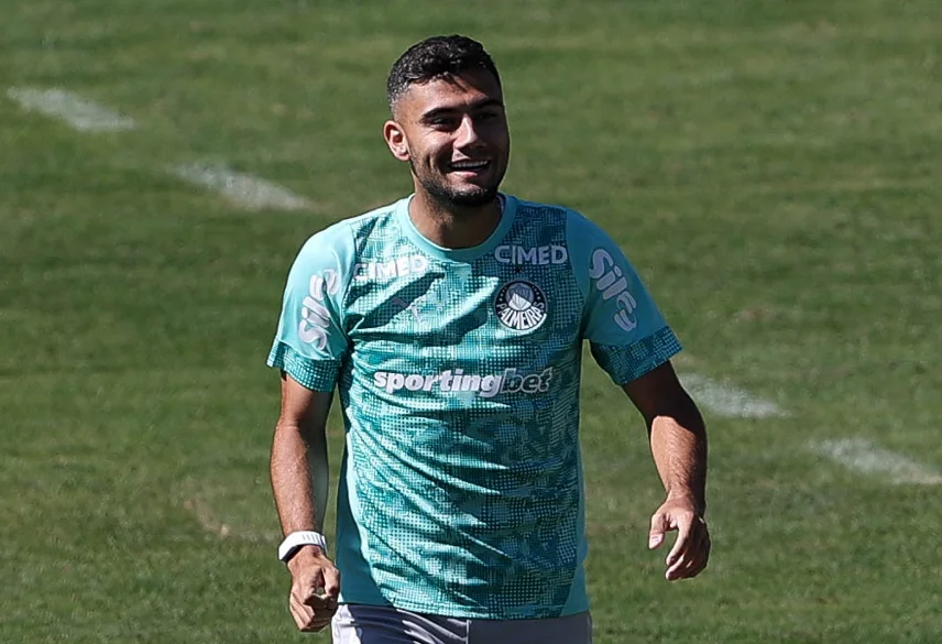 Andreas Pereira projeta retorno do Palmeiras e exalta período de intertemporada