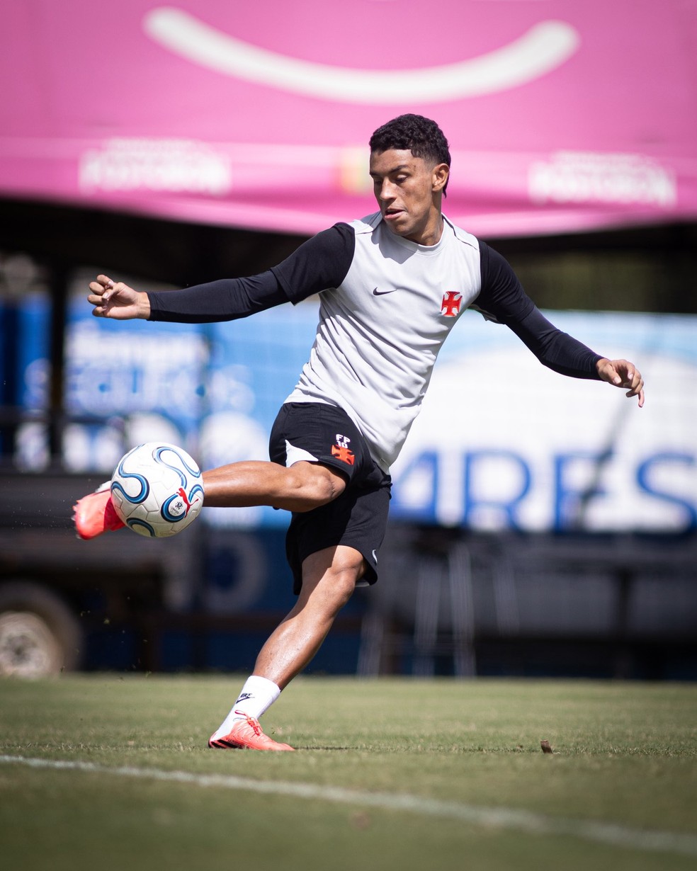 Nuno Moreira surge como opção no Vasco para duelo decisivo na Copa Sul-americana