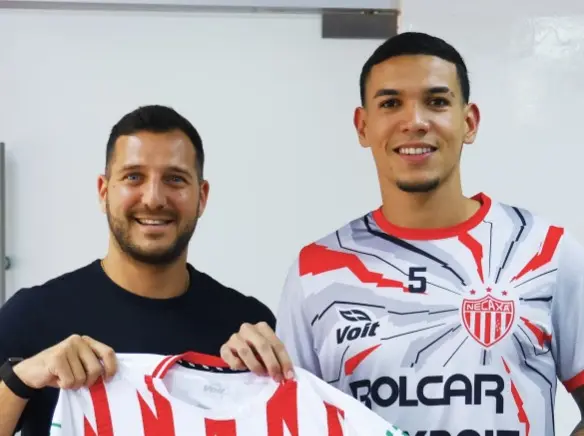 Palmeiras oficializa transferência definitiva do zagueiro Naves para o Necaxa