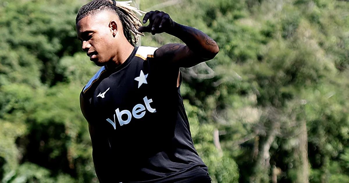 Zenit prepara oferta milionária ao Botafogo pela contratação de Danilo