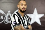 Lucas Monzón é regularizado e fica à disposição do Botafogo para o Brasileirão