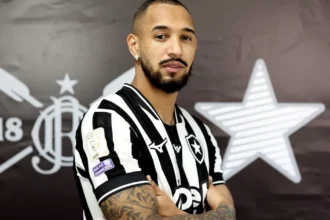 Lucas Monzón é regularizado e fica à disposição do Botafogo para o Brasileirão