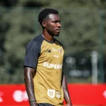 São Paulo encerra treinos com Aurélio Buta e define time contra o Athletico-pr