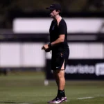 Fernando Diniz intensifica preparação do Corinthians para duelo contra o Remo
