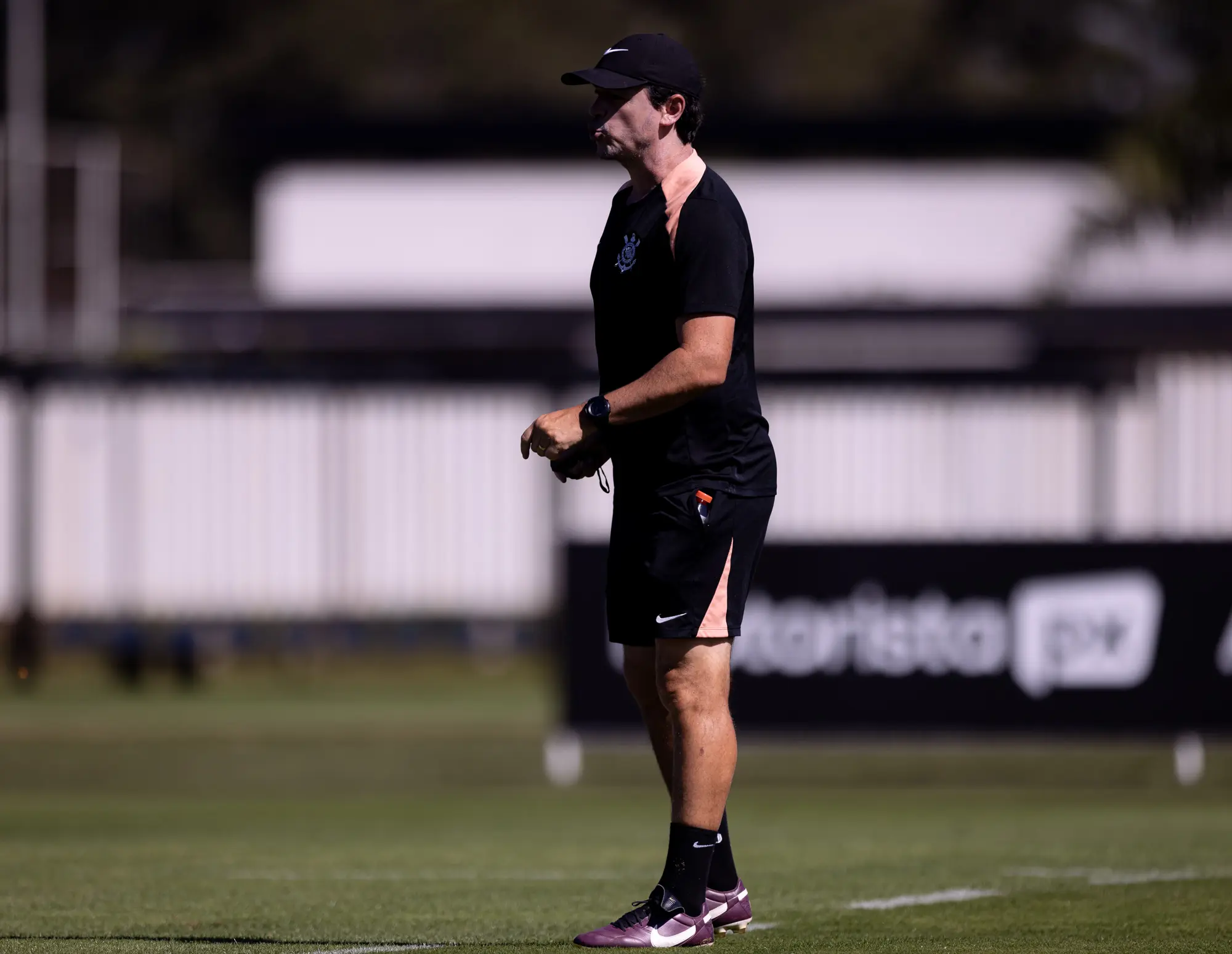 Fernando Diniz intensifica preparação do Corinthians para duelo contra o Remo