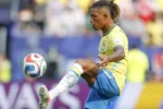 Ancelotti teria vetado Danilo na Seleção por critério tático