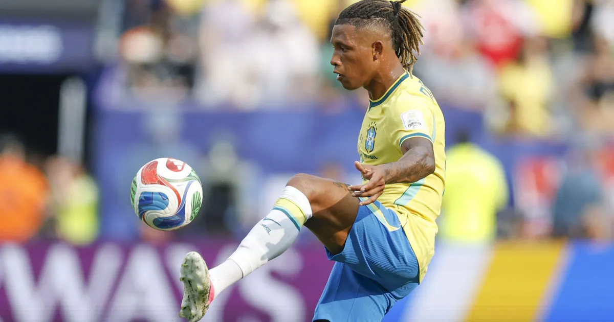 Ancelotti teria vetado Danilo na Seleção por critério tático