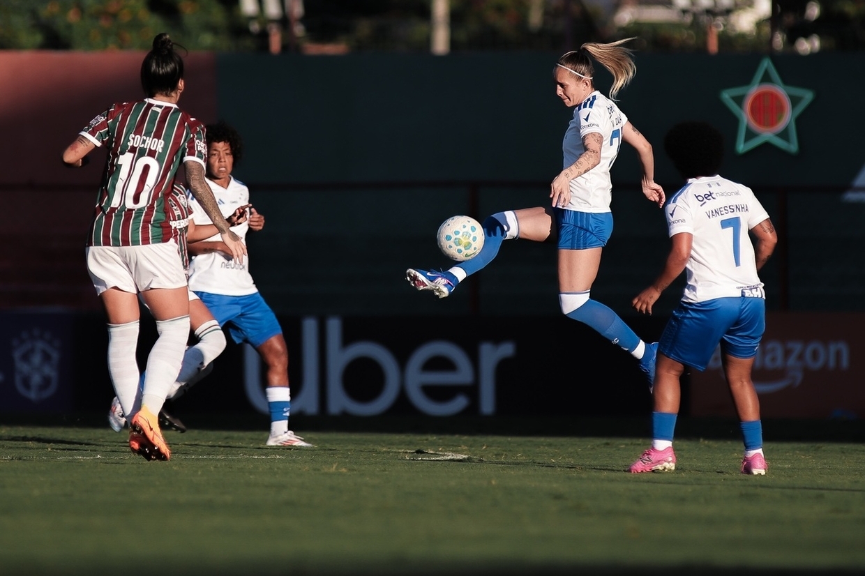 Fluminense vira sobre o Cruzeiro e garante classificação na Copa do Brasil Feminina