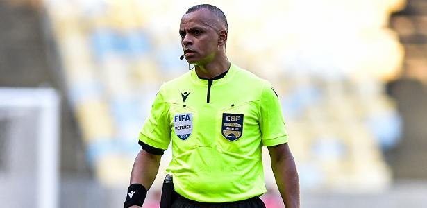 CBF escala árbitros da Copa do Mundo para o clássico entre Fluminense e Vasco