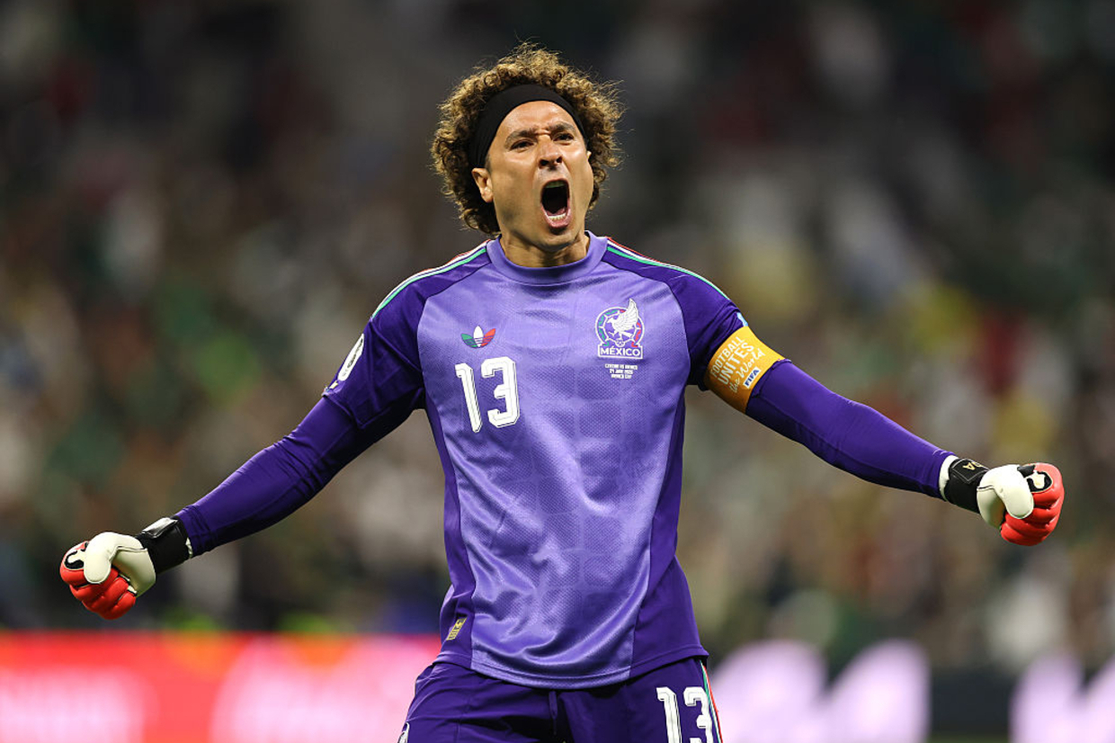 Guillermo Ochoa encerra trajetória lendária no futebol após Copa do Mundo