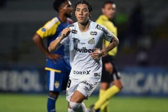 Santos goleia Universidad Central na Venezuela e encaminha vaga na Sul-americana