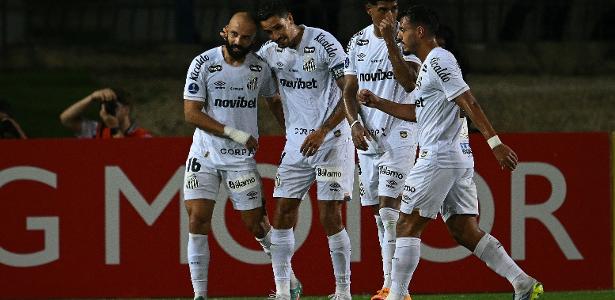 Santos goleia na Sul-americana e renova esperanças da torcida
