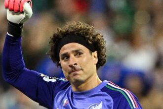 Guillermo Ochoa encerra trajetória histórica no futebol após sexta Copa do Mundo