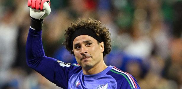 Guillermo Ochoa encerra trajetória histórica no futebol após sexta Copa do Mundo