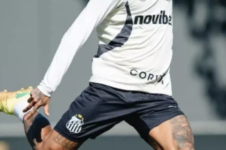 Neymar retorna ao Santos para confronto contra a Chapecoense na Vila Belmiro