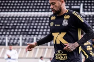 Neymar prioriza preparação física no Santos enquanto disputa torneio de pôquer