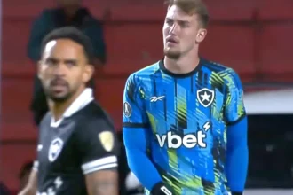 Botafogo define venda de Léo Linck para o futebol português