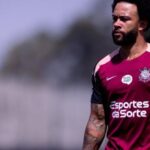 Memphis Depay e Corinthians buscam consenso em meio a crise financeira e falta de mercado