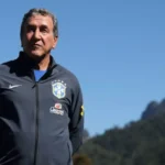 Carlos Alberto Parreira apresenta melhora e deve deixar UTI nos próximos dias