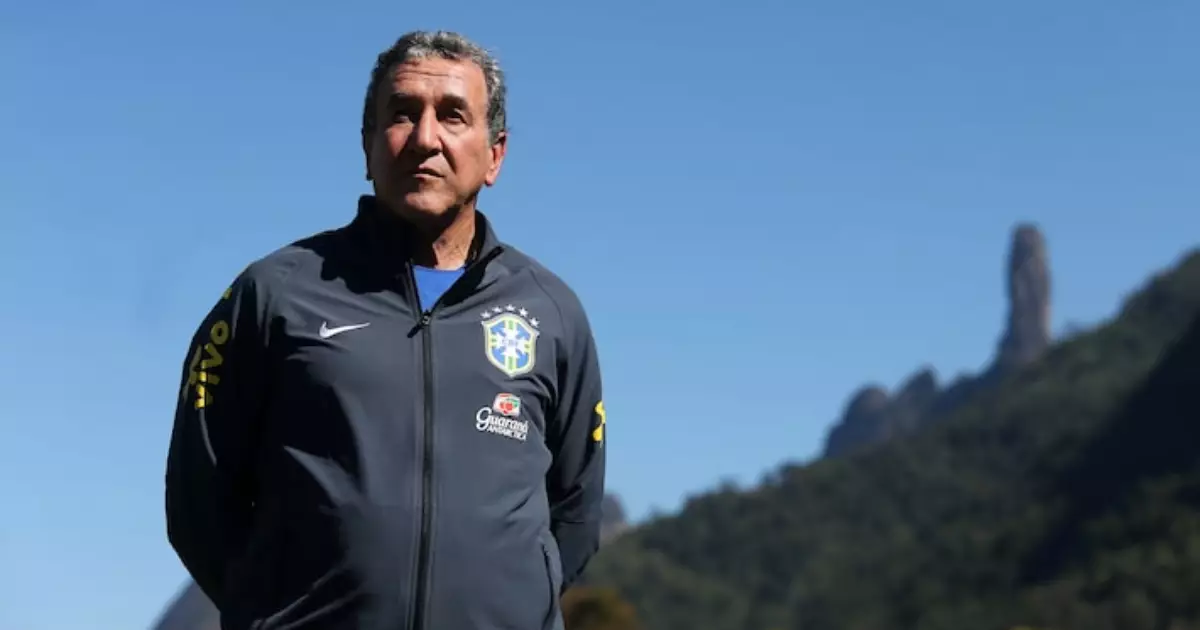 Carlos Alberto Parreira apresenta melhora e deve deixar UTI nos próximos dias