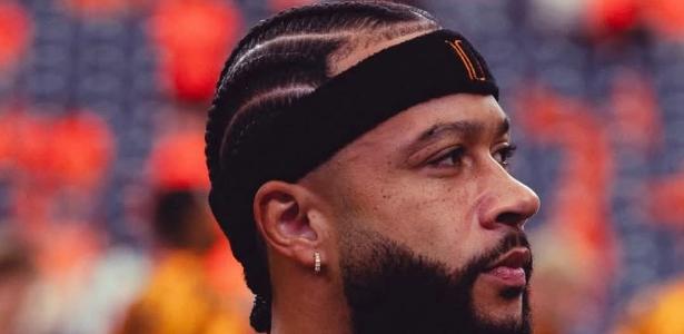 Memphis Depay negocia permanência no Corinthians em meio a impasse financeiro