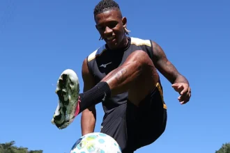 Danilo ganha vaga no Botafogo contra o Vitória em meio a interesse do Palmeiras