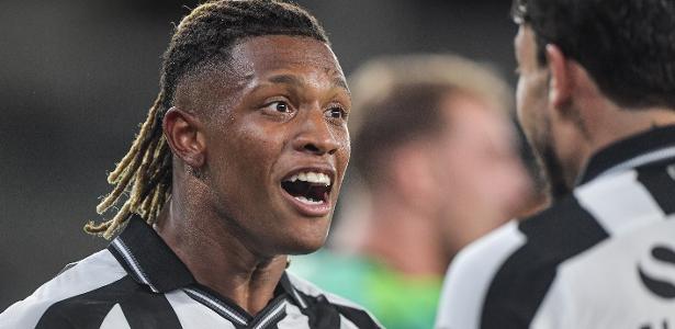 Palmeiras mantém negociações por Danilo após nova oferta ao Botafogo