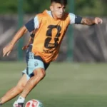 Thiago Almada se aproxima do Flamengo após recuo do Atlético de Madrid