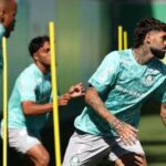 Palmeiras adota esquema com três zagueiros e estreia Barboza diante do Coritiba