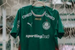 Palmeiras adota esquema com três zagueiros para duelo contra o Coritiba