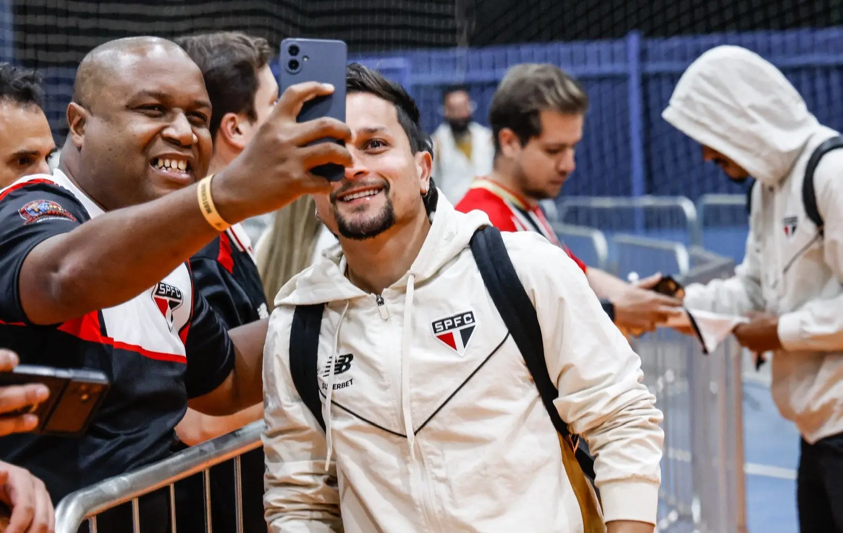 São Paulo recebe Athletico-pr com retorno de Arboleda e novidades no banco