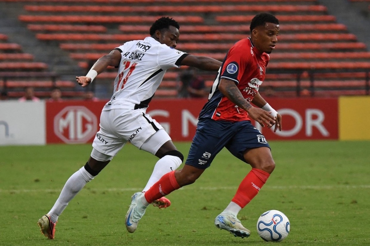 Vasco arranca empate heroico contra o Independiente Medellín na Sul-americana