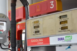 MPF quer barrar aumento de etanol na gasolina e cobra R$ 500 milhões da União por danos morais