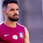Raniele passa por avaliação médica e vira dúvida no Corinthians para duelo contra o Remo