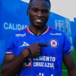 Vasco demonstra interesse na contratação do atacante Christian Ebere