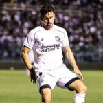 Ceará e CRB medem forças em confronto decisivo no gramado