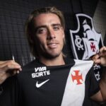 Cláudio Spinelli assume a artilharia isolada do Vasco em 2026