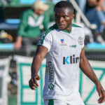 Vasco mantém monitoramento de Christian Ebere sem abrir negociações oficiais