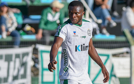 Vasco mantém monitoramento de Christian Ebere sem abrir negociações oficiais